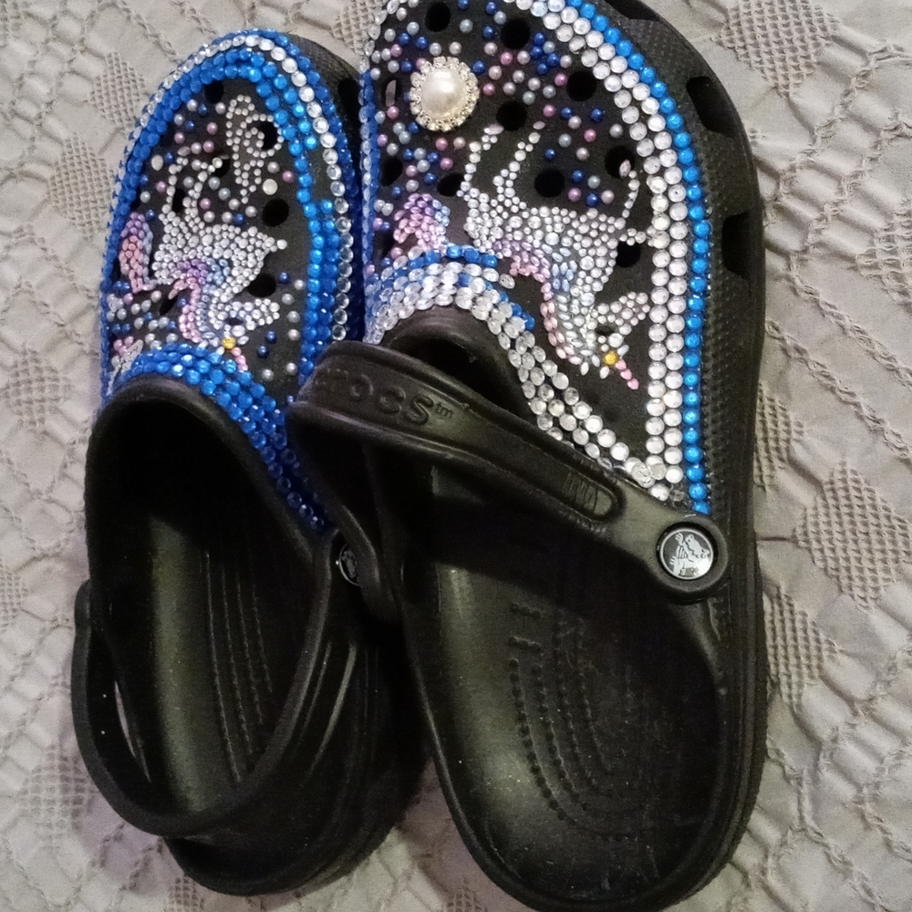 Shoes - Picture 2 of 5